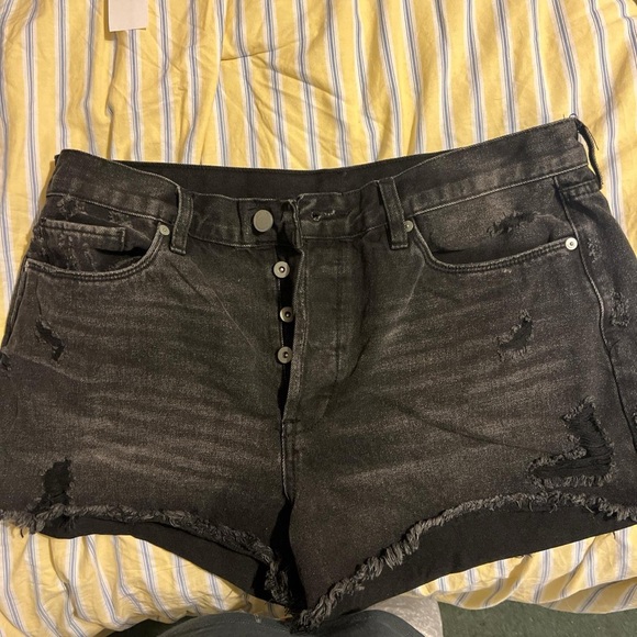 Blank NYC 32 Black Distressed Shorts Button Fly NWOT - Picture 1 of 3